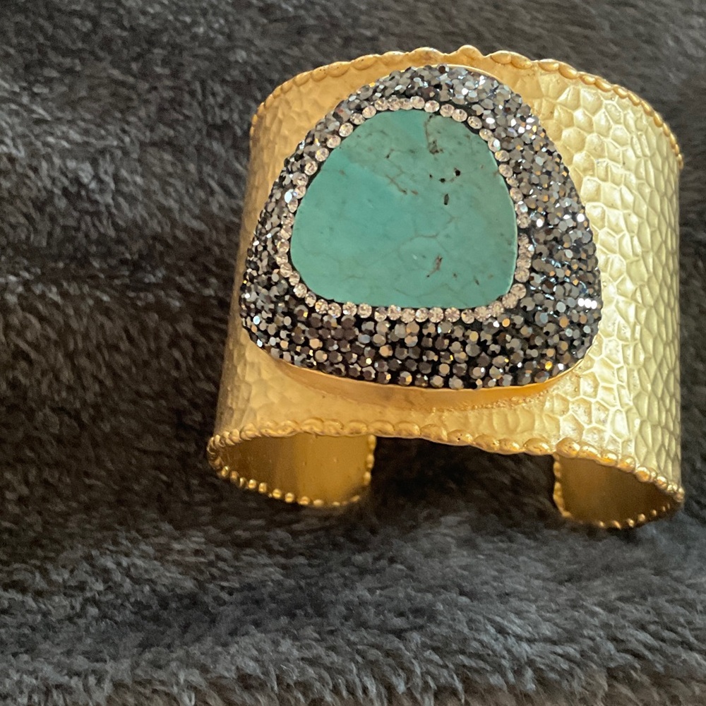 NEW GOLD CUFF BRACELET JEWELS AND TURQUOISE 2” high